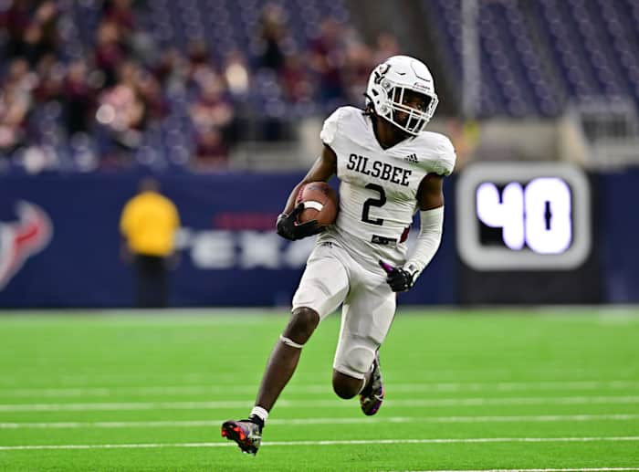 Silsbee battles Cuero in the Class 4A Division II title in 2022.